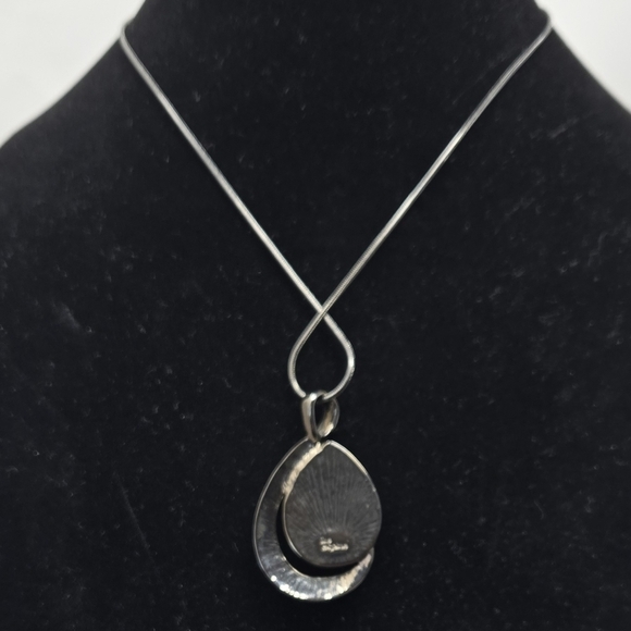 Lia Sophia Wmns Gunmetal Necklace Tear Drop Pendant Opalesent Mohave Blue Color - Picture 4 of 9